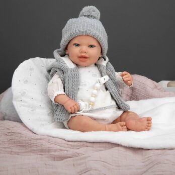 Arias Reborn nukk hallide riietega