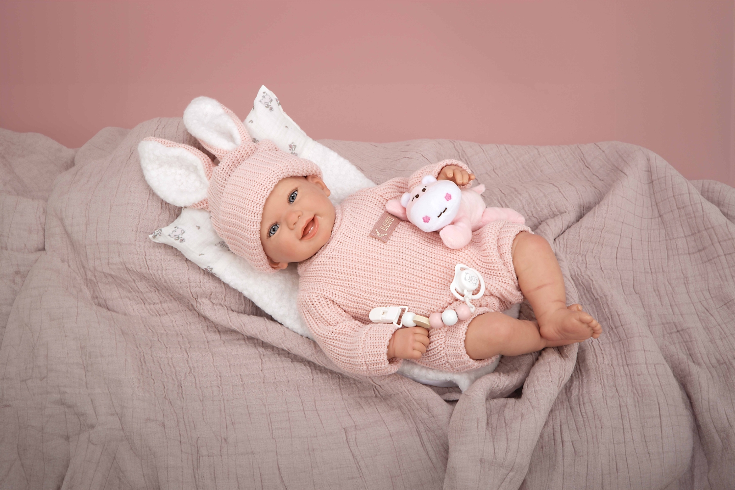 Arias Reborn nukk roosa riietega