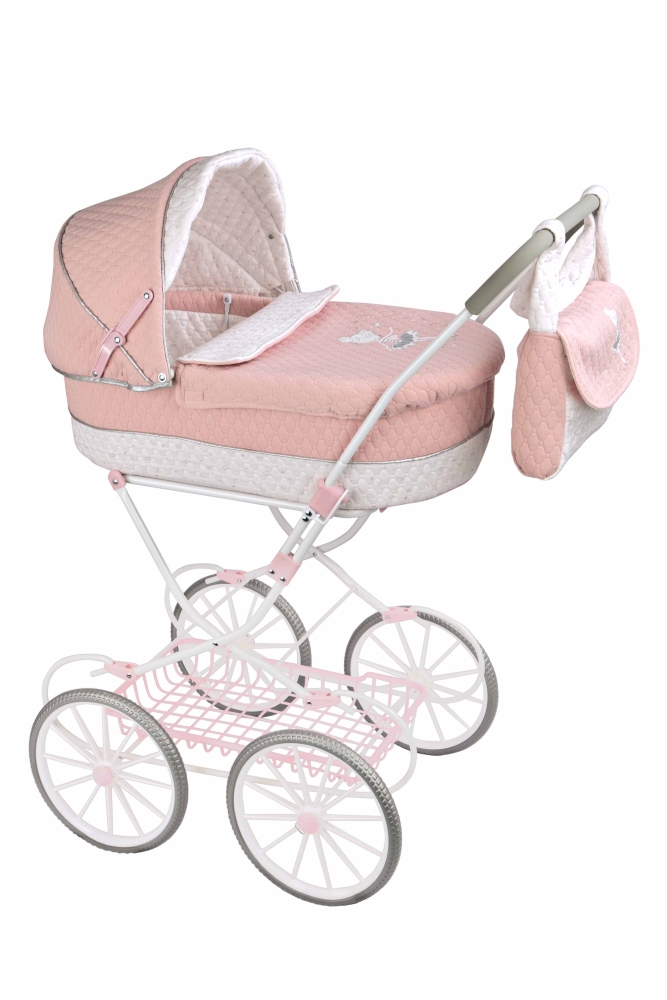 Arias vanker kapuutsiga ja kotiga Baleriin