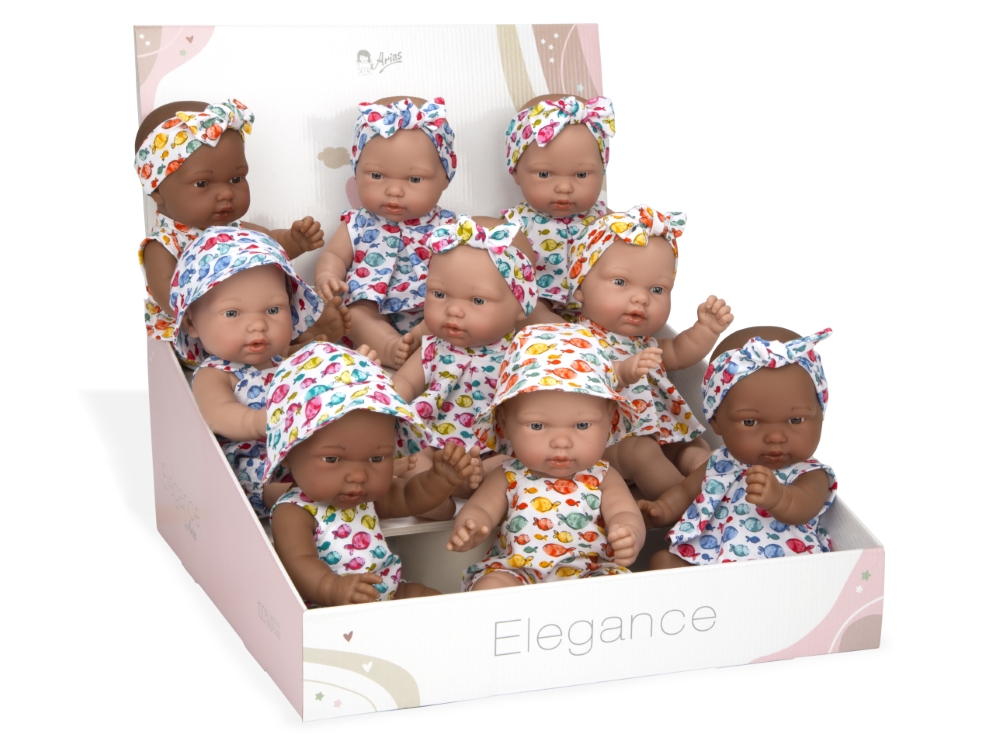 Kalamustrilise riietusega nukk