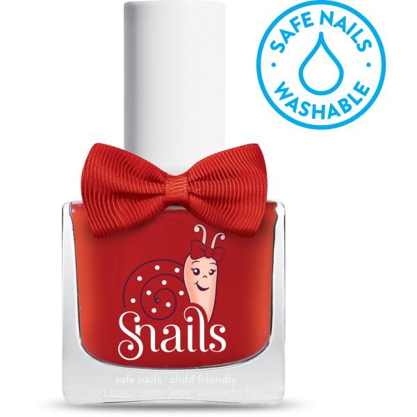 Küünelakk - Love is...