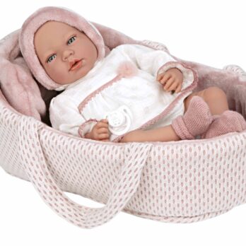 Nukk Arias koos kandekorviga