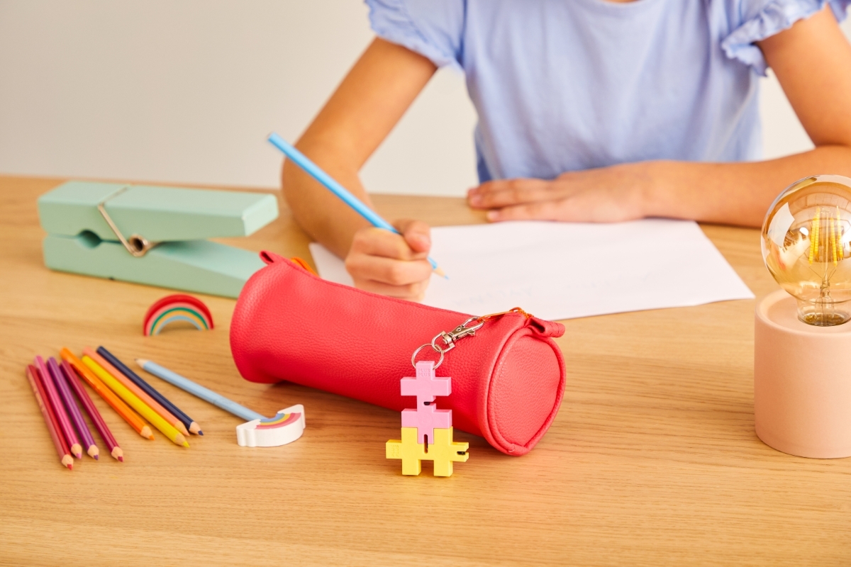 pastellkollane/roosa