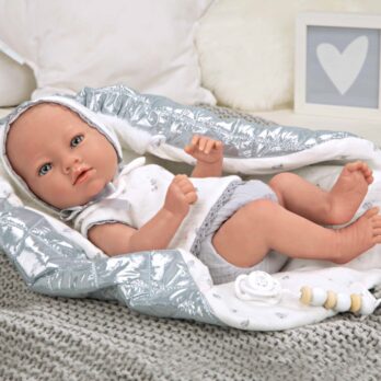 Reborn nukk koos hõbedane tekiga